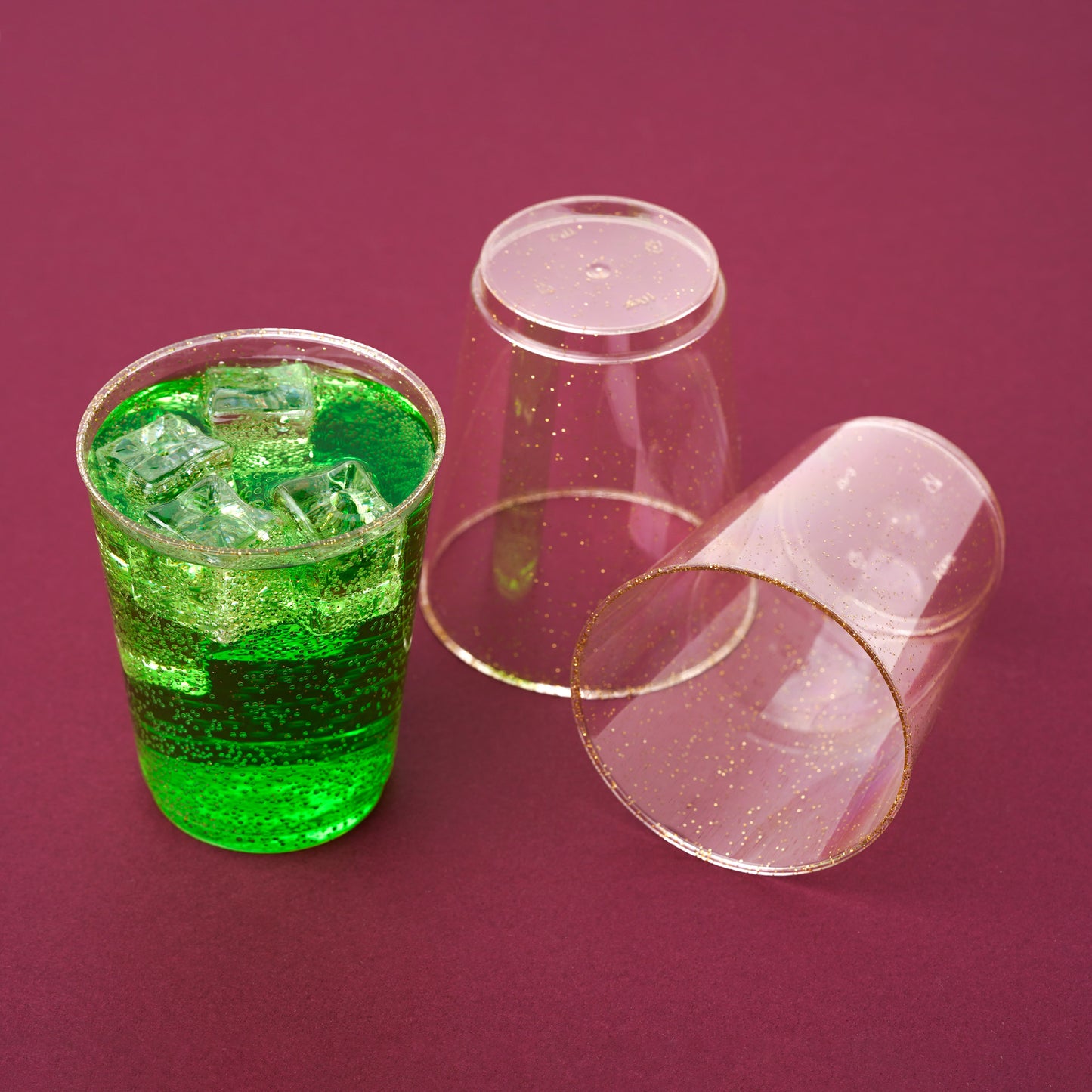 50-Pack 10 oz Gold Glitter Plastic Cups - Perfect for Cocktails and Festive Drinks