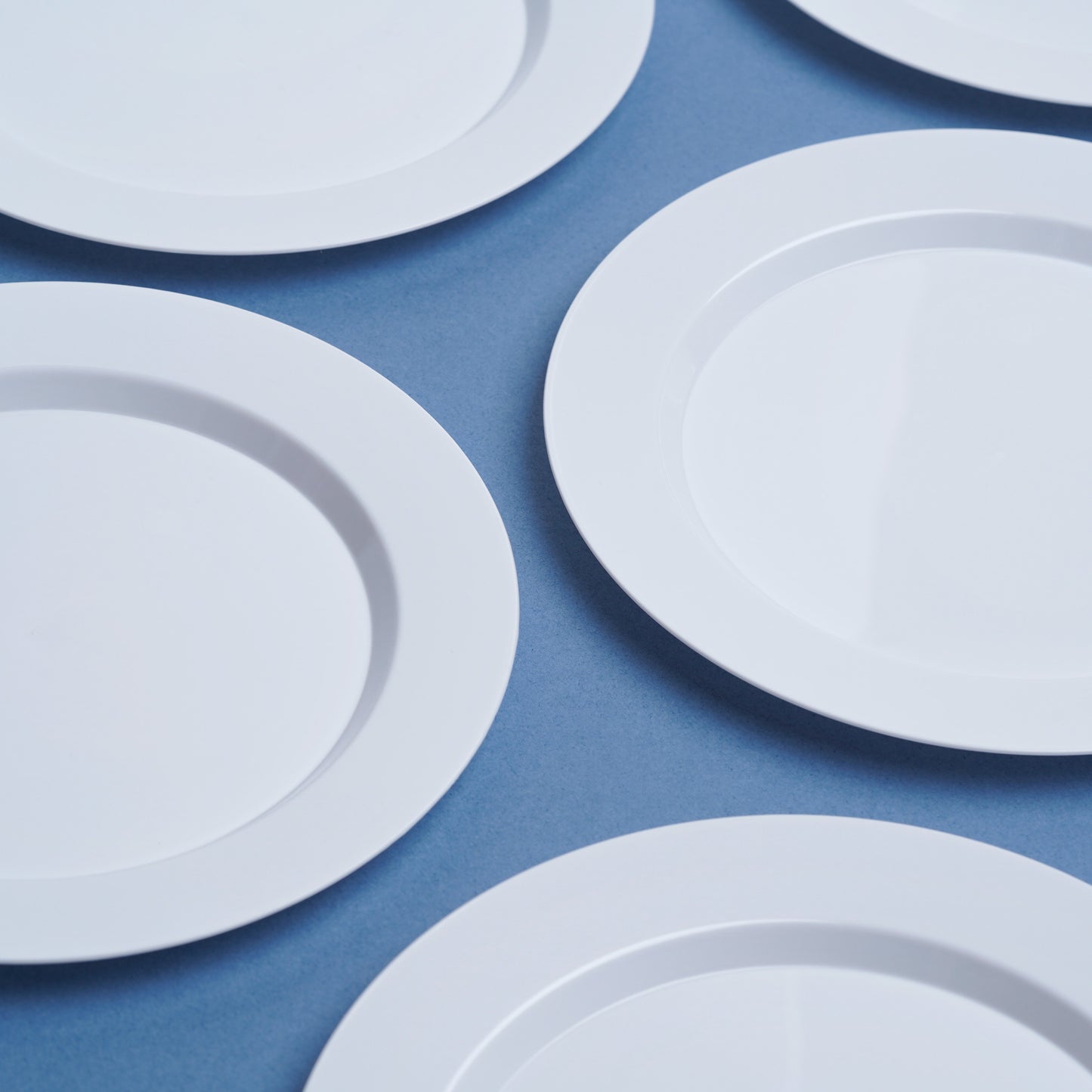 20-Pack 7.5" Solid White Hard Plastic Side Plates
