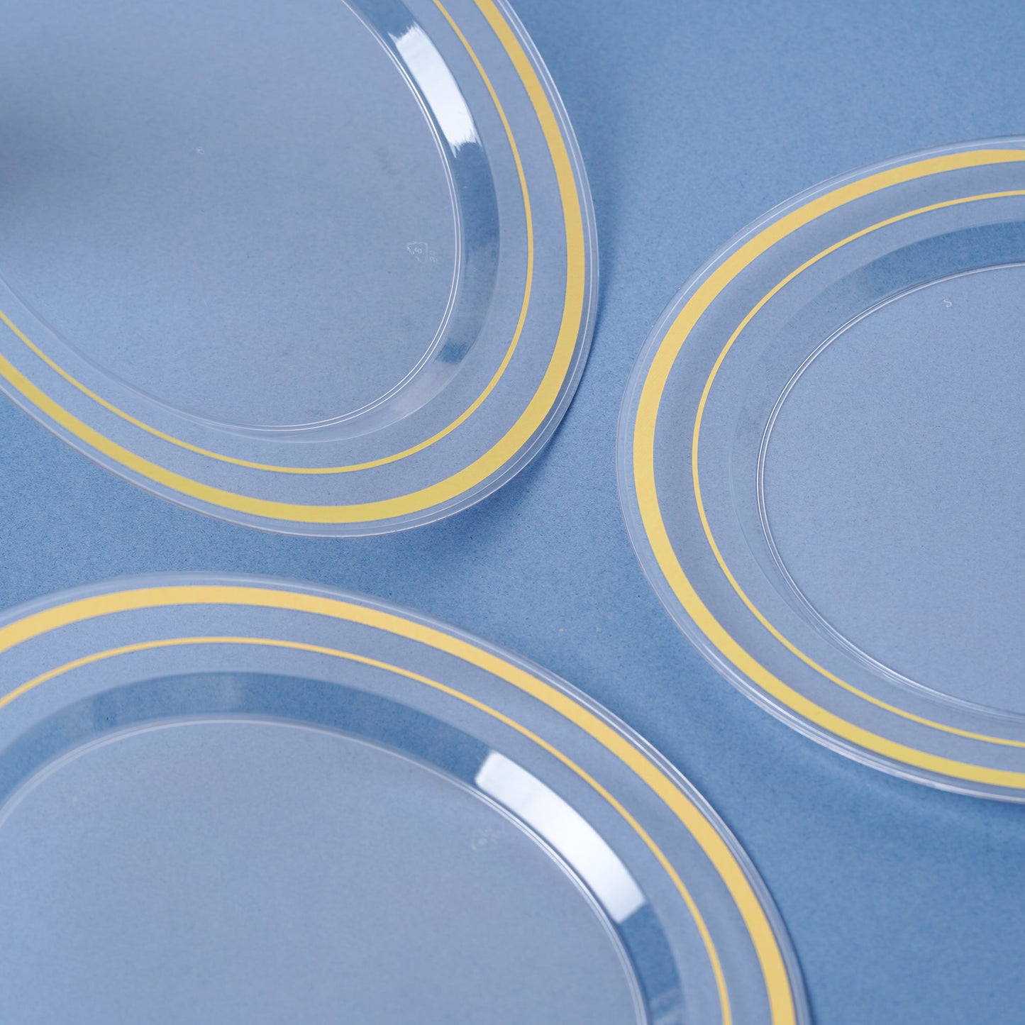 20-Pack 7.5" Clear Hard Plastic Side Plates with Double Gold Rim
